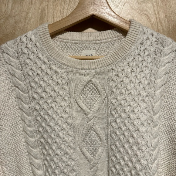 Gap Cable Knit Sweater - Picture 3 of 7